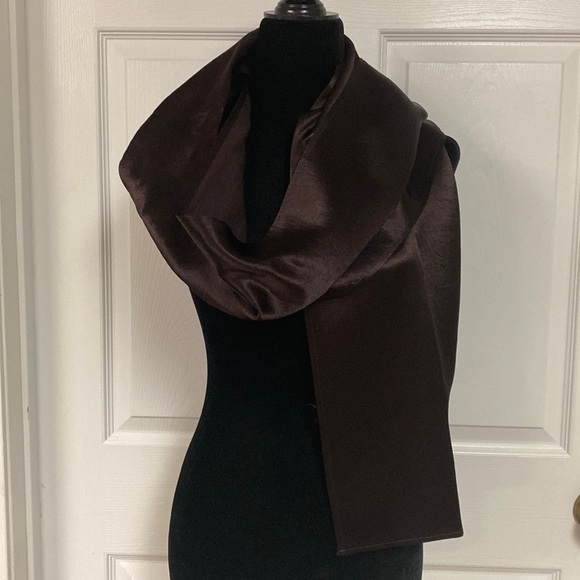 Christie of CA rayon brown scarf- one size - Picture 4 of 10